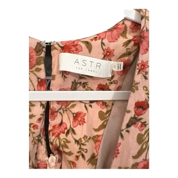 + ASTR Dolman Sleeve Floral MIDI Dress in Blush Size Medium RD1 - Picture 3 of 5